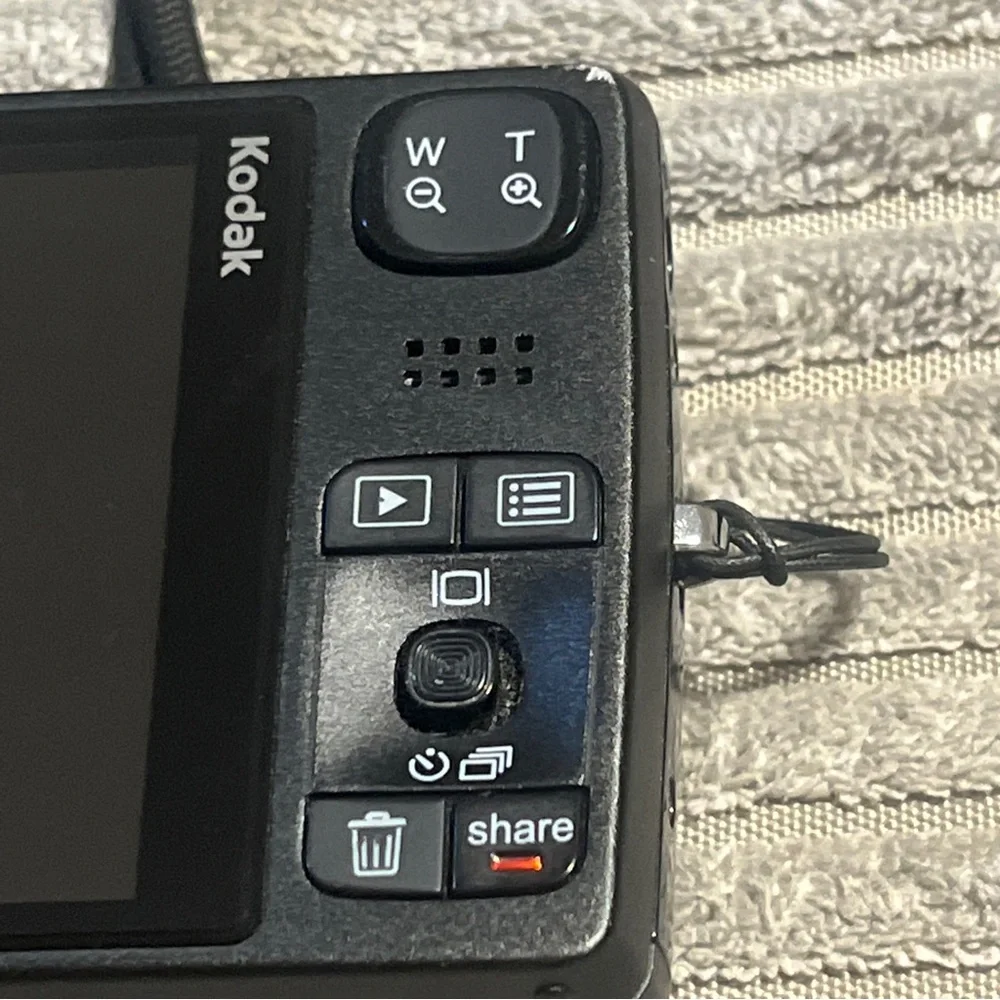 Kodak Black Digital Camera with Kastar Battery Charger - Picture 3 of 13